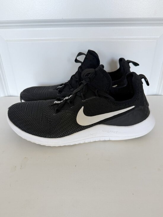Nike Shoes - Nike Women's Free TR 8 Cross Training Sneakers - Sz 9